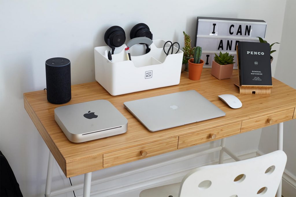 Hotbox personalised desk
